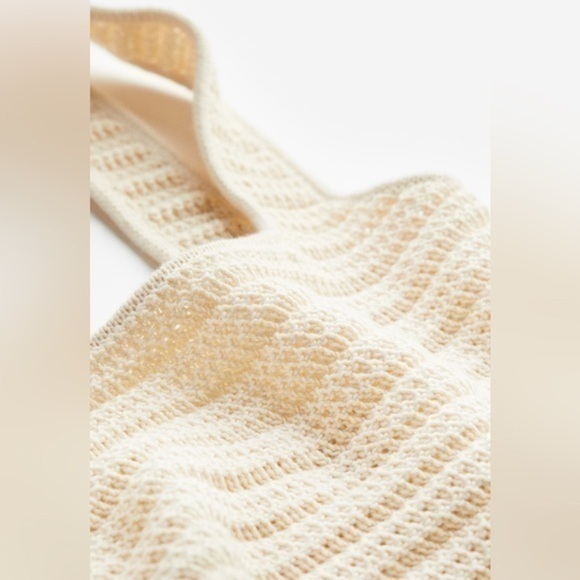 3/$30 _  H&M |  crochet knit cream crop tank top square neckline - size M - Picture 5 of 7